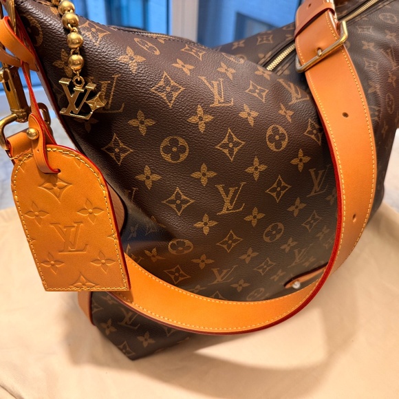 MINT Louis Vuitton Vagabond Hobo Monogram Archive M14018 MSRP $3,250 - Picture 7 of 10